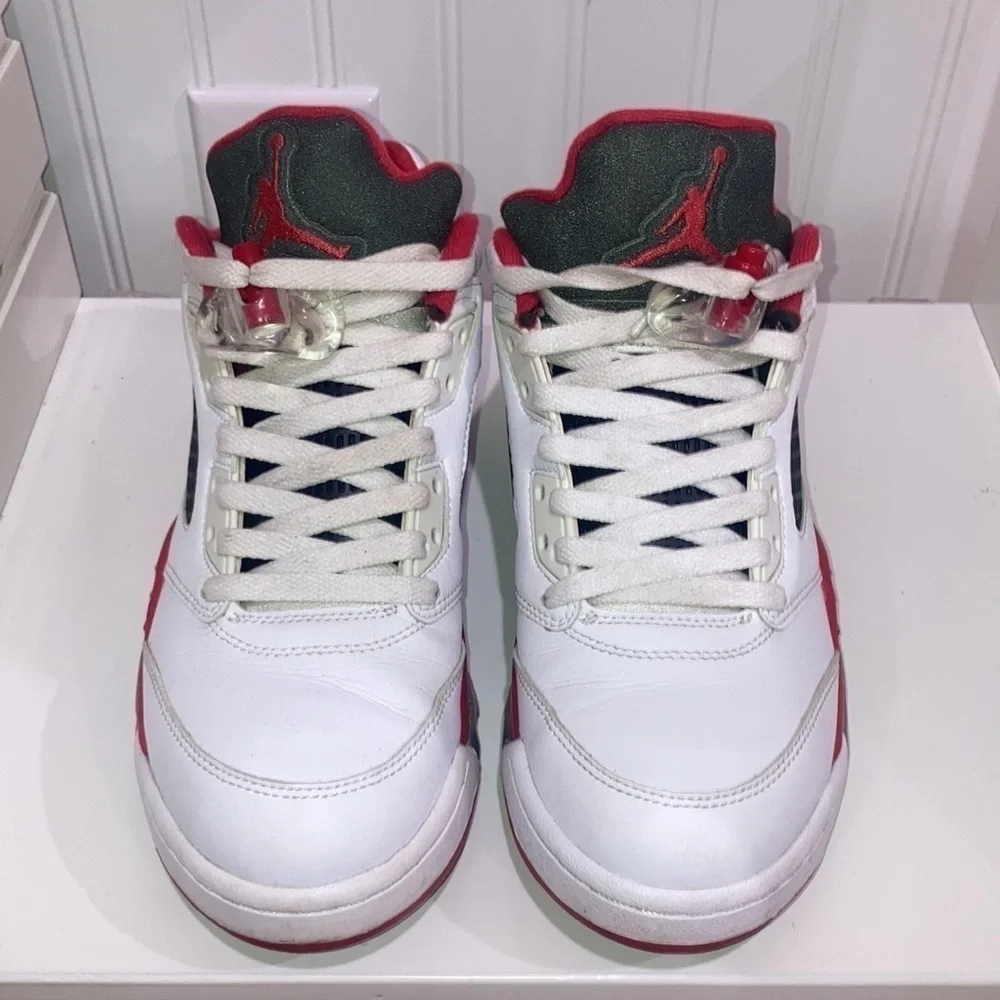 Jordan ‘fire red’ 5 low